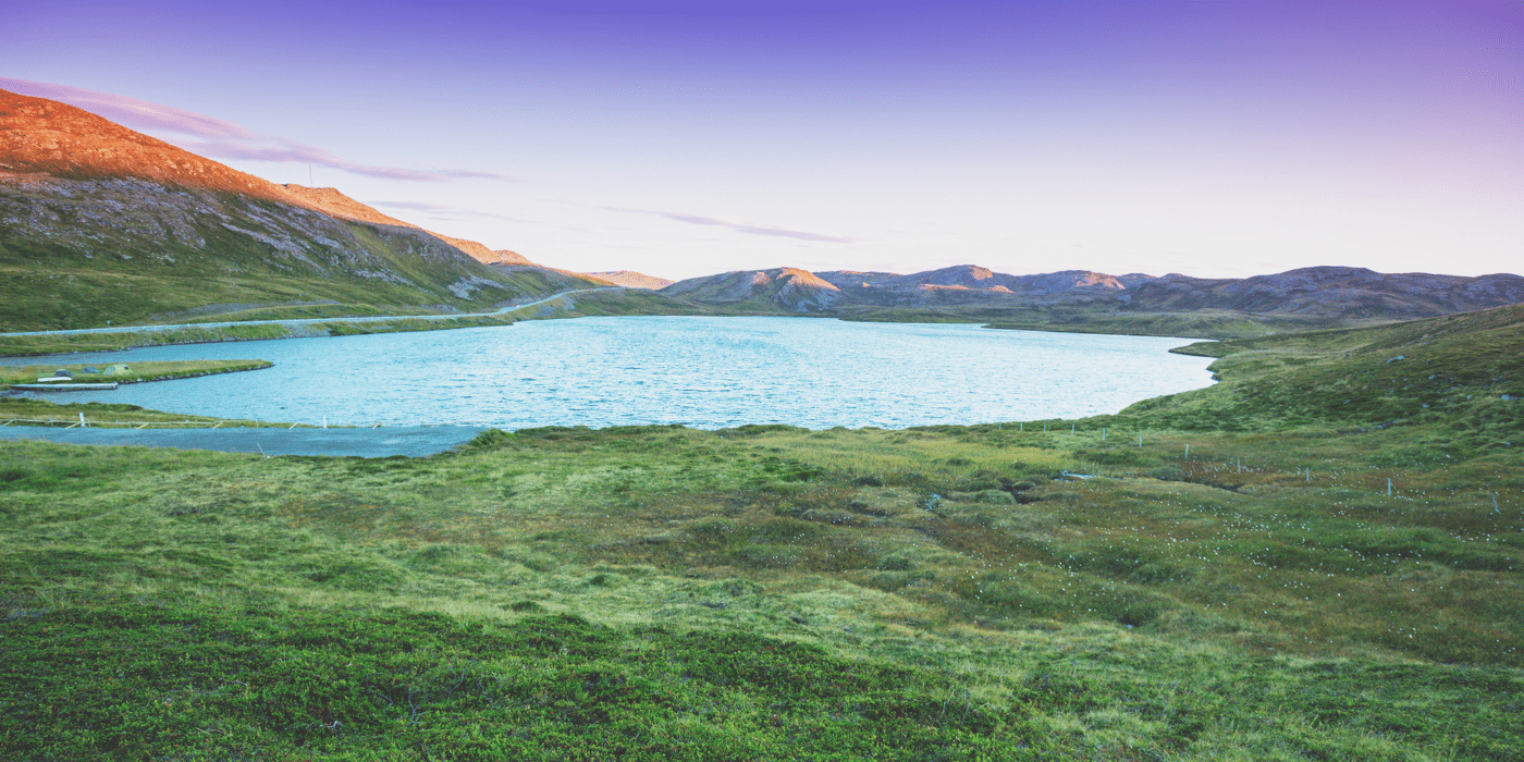 Arktičko jezero na zalasku sunca, Mageroya, Norveška