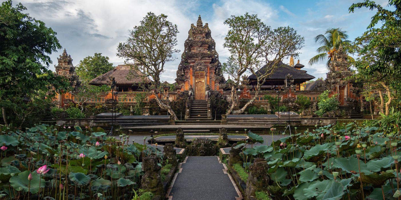Saraswati, Bali